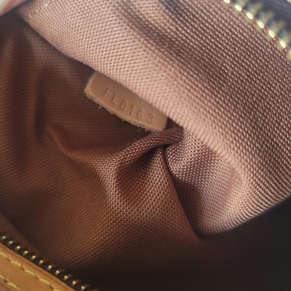 Louis Vuitton Bosphore Backpack - Picture 15 of 16